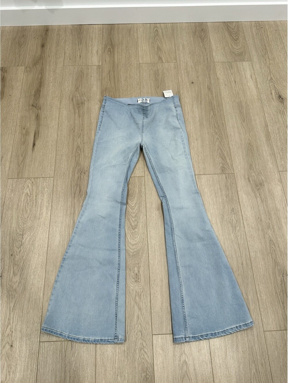 NWT Free People We The Free Penny Pull-On Flare Jeans Womens 28S High Rise Denim